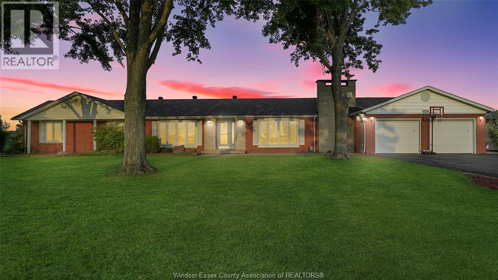 1720- Lakeshore Rd 123