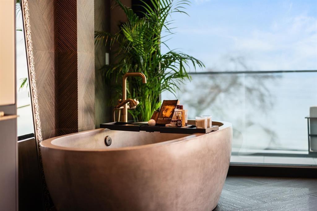 14555 Marine Drive, White Rock, British Columbia  V4B 1B5 - Photo 7 - R3095487