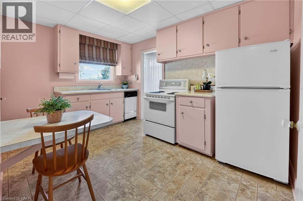 36 Lakeview Avenue, Grimsby, Ontario  L3M 3M2 - Photo 9 - 40809255