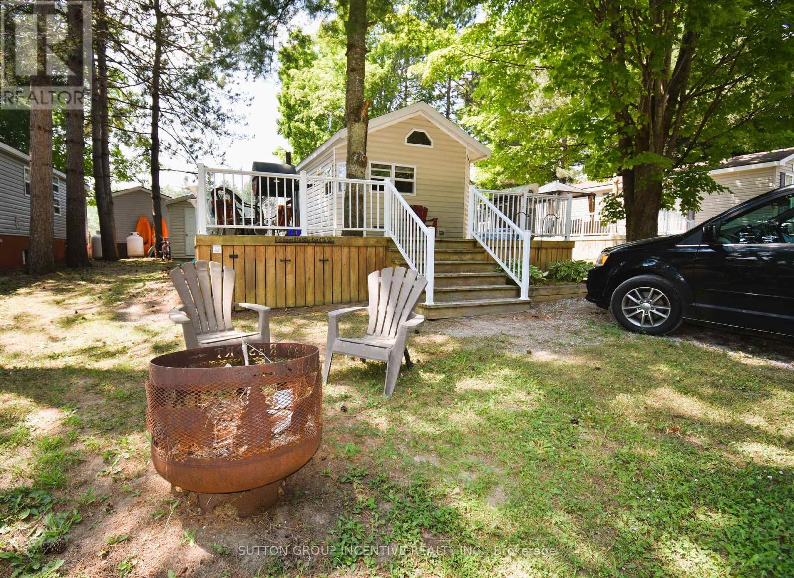 62 - 1082 Shamrock Marina Road, Gravenhurst, Ontario  P0E 1N0 - Photo 2 - X12844382