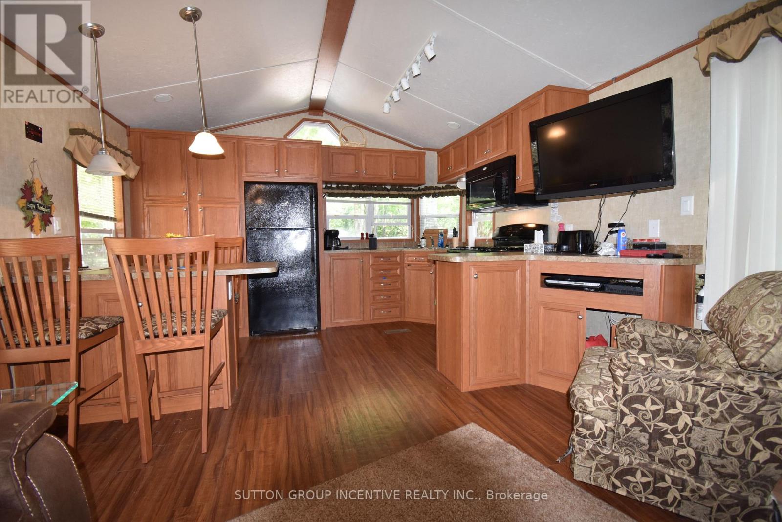 62 - 1082 Shamrock Marina Road, Gravenhurst, Ontario  P0E 1N0 - Photo 6 - X12844382