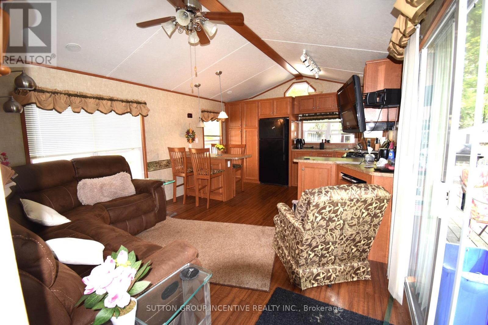 62 - 1082 Shamrock Marina Road, Gravenhurst, Ontario  P0E 1N0 - Photo 7 - X12844382