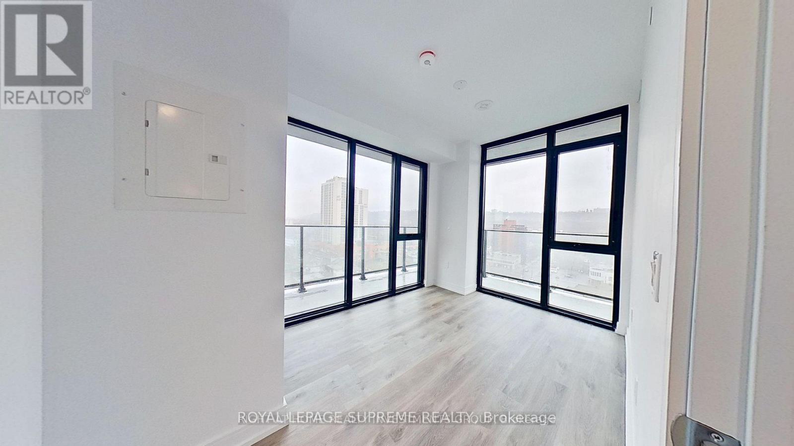 1322 - 1 Jarvis Street, Hamilton (Beasley), Ontario  L8R 0A8 - Photo 10 - X12844424