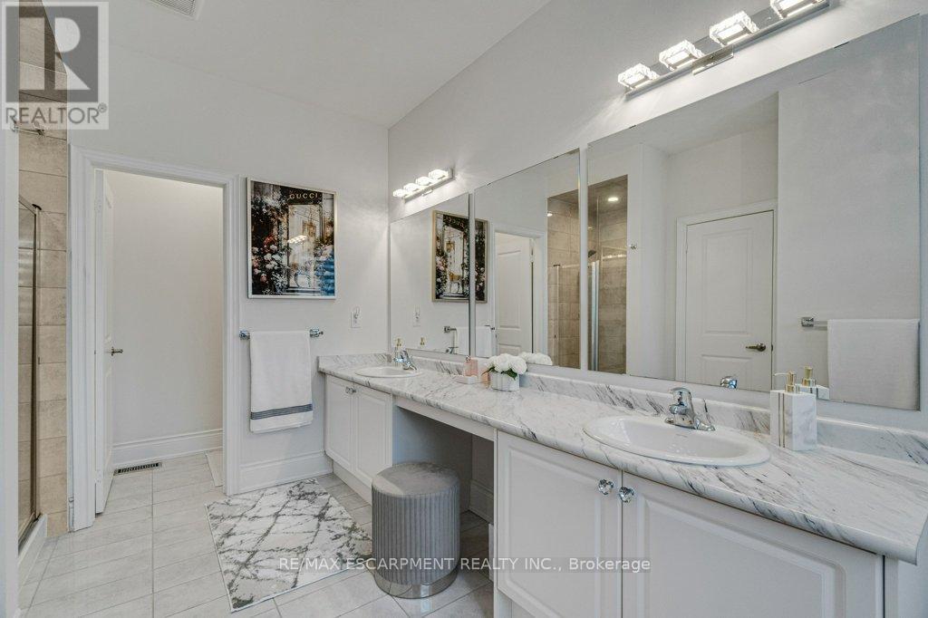 39 Avanti Crescent, Hamilton, Ontario  L8B 1W7 - Photo 21 - X12844432