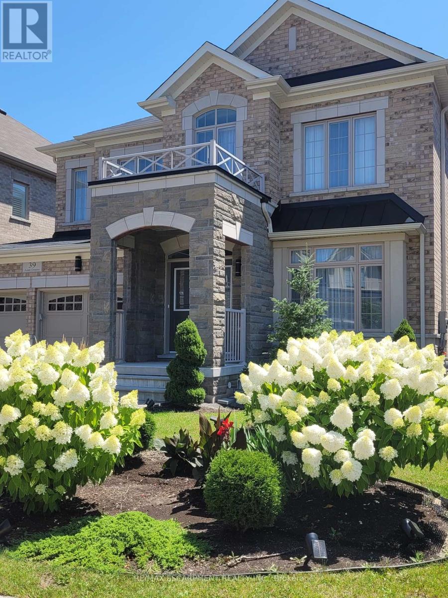 39 Avanti Crescent, Hamilton, Ontario  L8B 1W7 - Photo 3 - X12844432