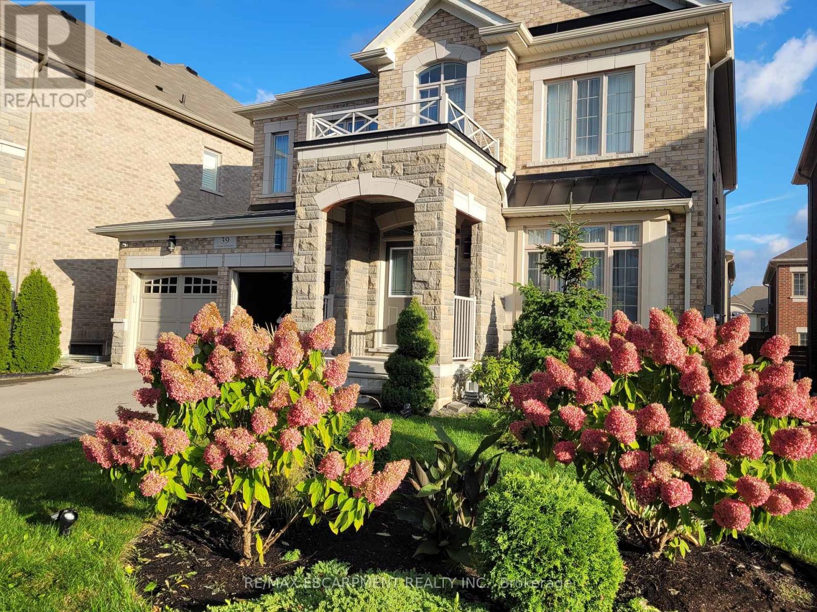 39 Avanti Crescent, Hamilton, Ontario  L8B 1W7 - Photo 43 - X12844432