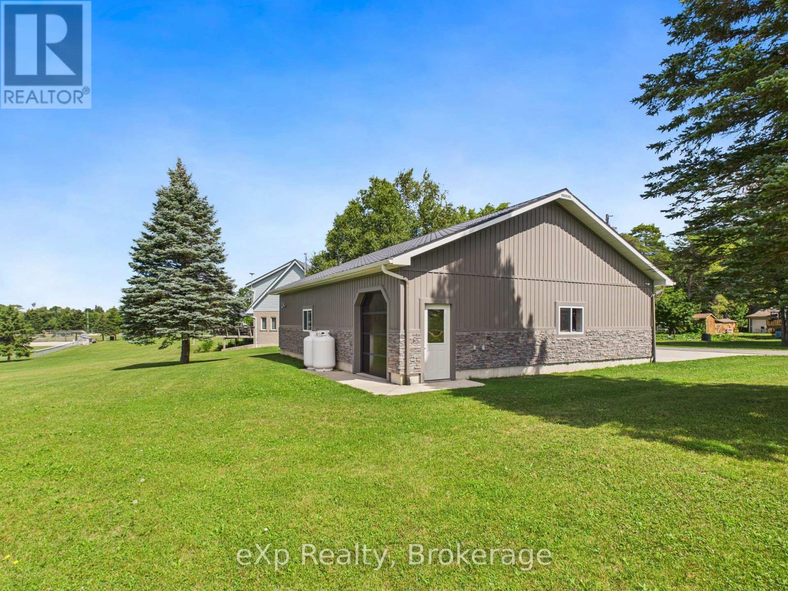 953 Greenock-Brant Line, Brockton, Ontario  N0G 1J0 - Photo 26 - X12839016