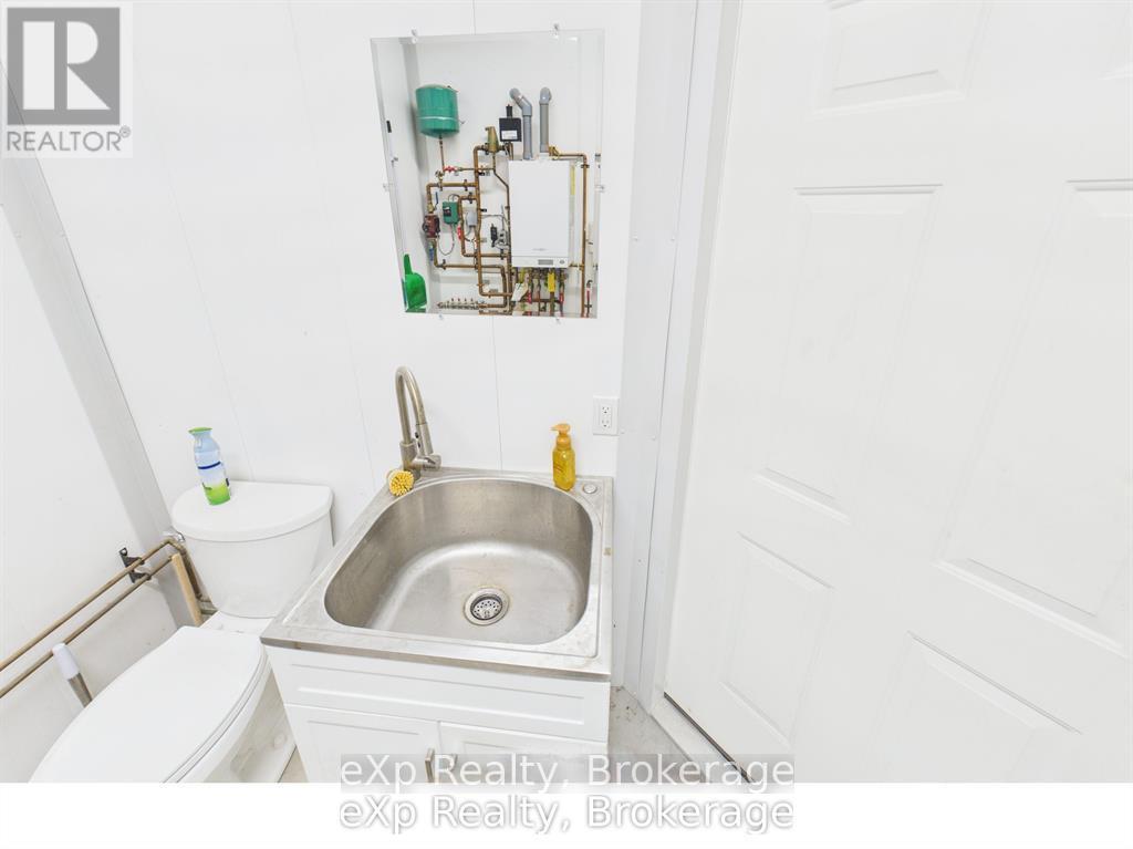 953 Greenock-Brant Line, Brockton, Ontario  N0G 1J0 - Photo 34 - X12839016