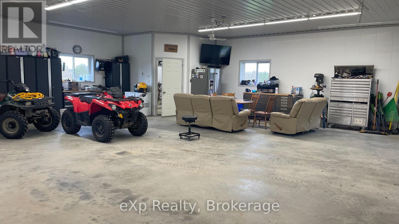 953 Greenock-Brant Line, Brockton, Ontario  N0G 1J0 - Photo 38 - X12839016