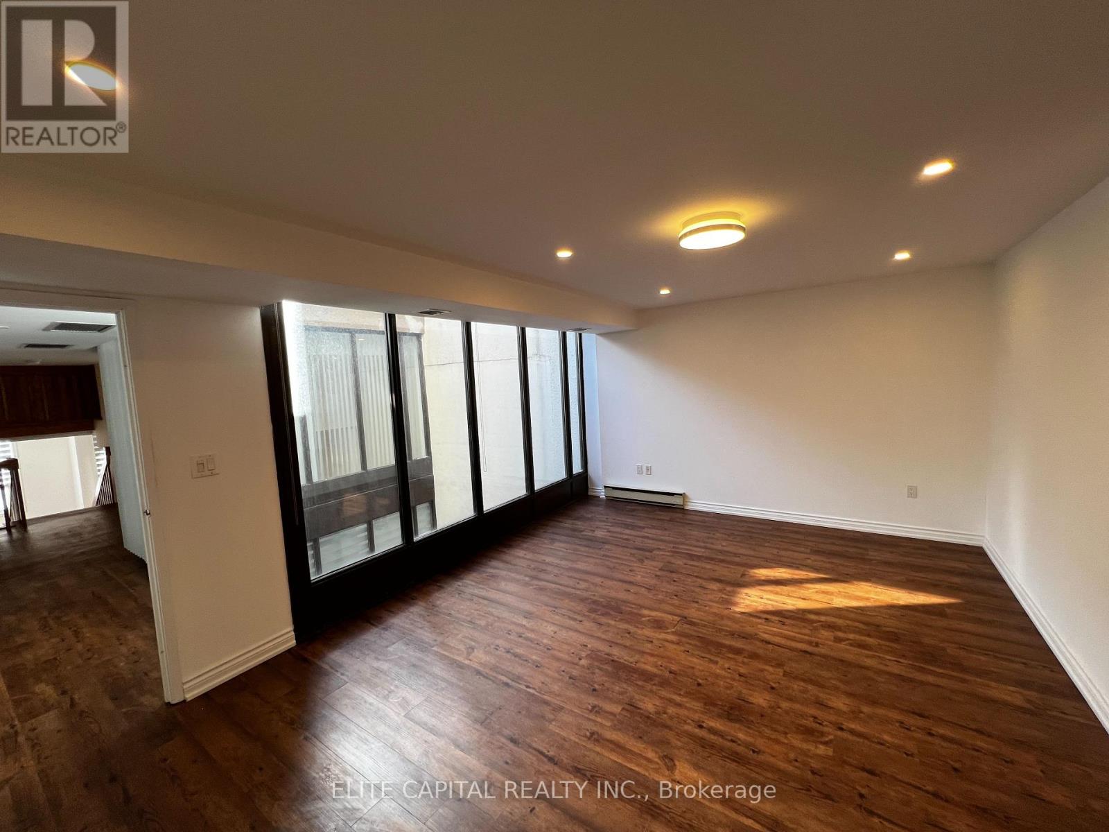 38 Granby Street, Toronto, Ontario  M5B 2J5 - Photo 14 - C12768096