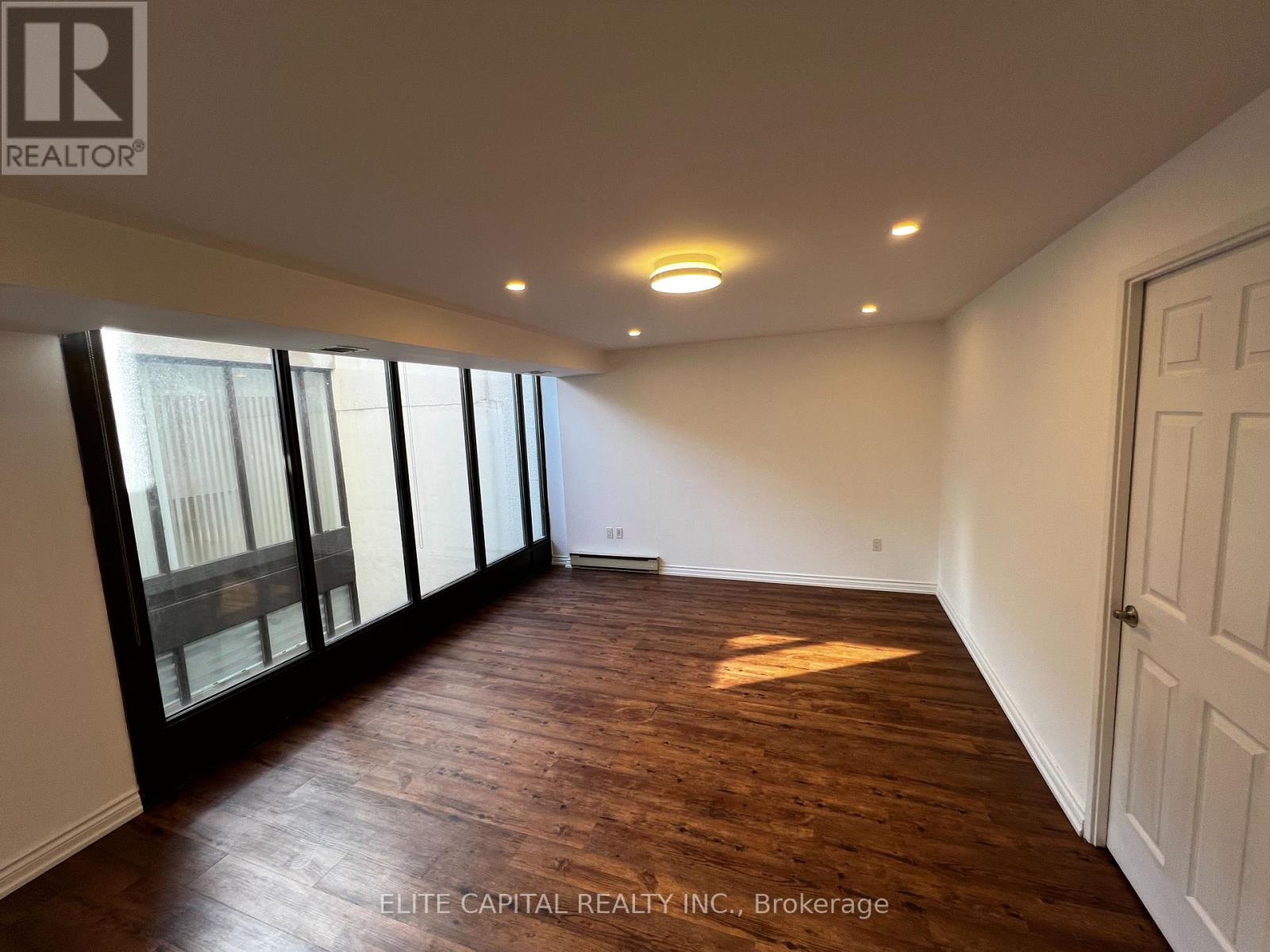 38 Granby Street, Toronto, Ontario  M5B 2J5 - Photo 13 - C12768096