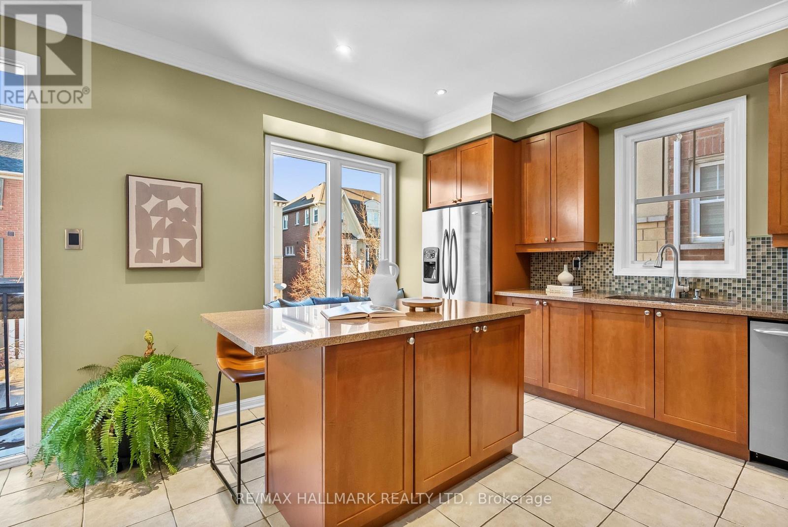 9 Pethick Street, Toronto, Ontario  M1L 0C6 - Photo 4 - E12844568