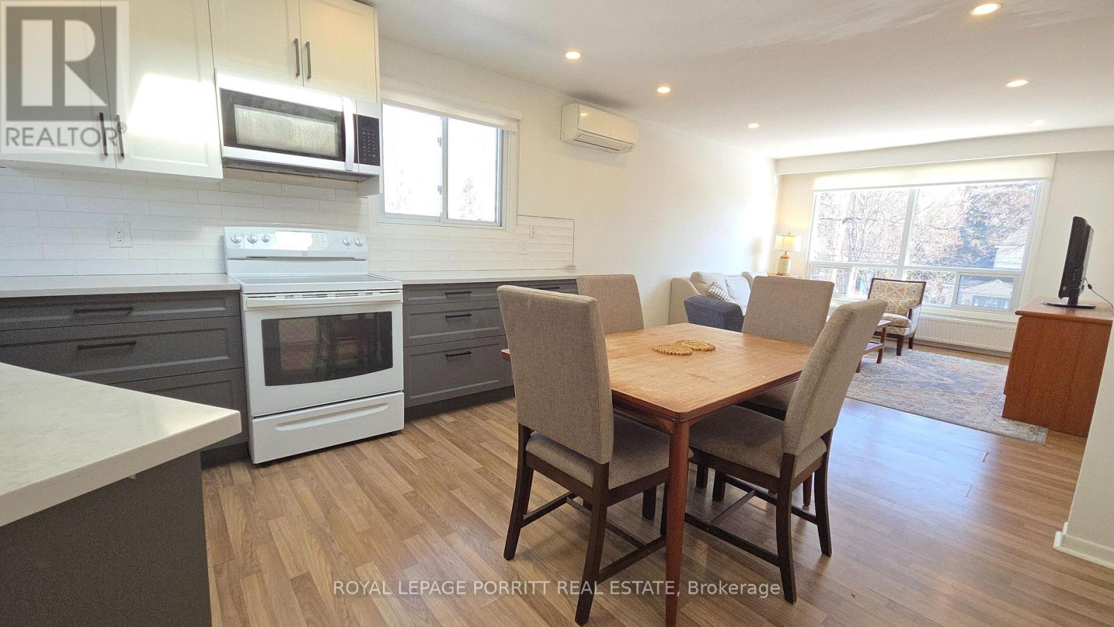 3 - 4 Fortieth Street, Toronto (Long Branch), Ontario  M8W 3M9 - Photo 6 - W12700296