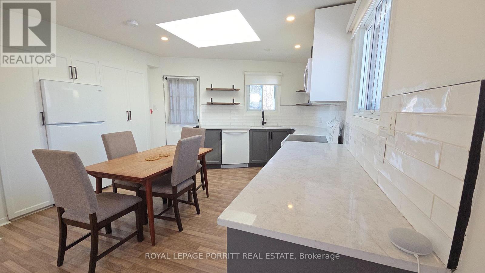 3 - 4 Fortieth Street, Toronto (Long Branch), Ontario  M8W 3M9 - Photo 7 - W12700296