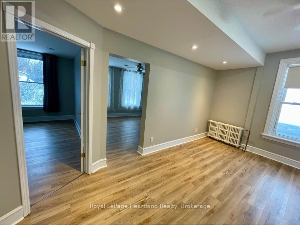 38 Ontario Street, Central Huron, Ontario  N0M 1L0 - Photo 4 - X12844576