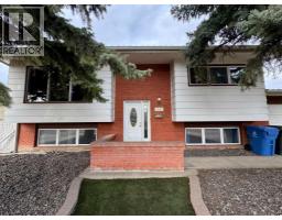 1251 St Catherine Road N, Lethbridge, Alberta