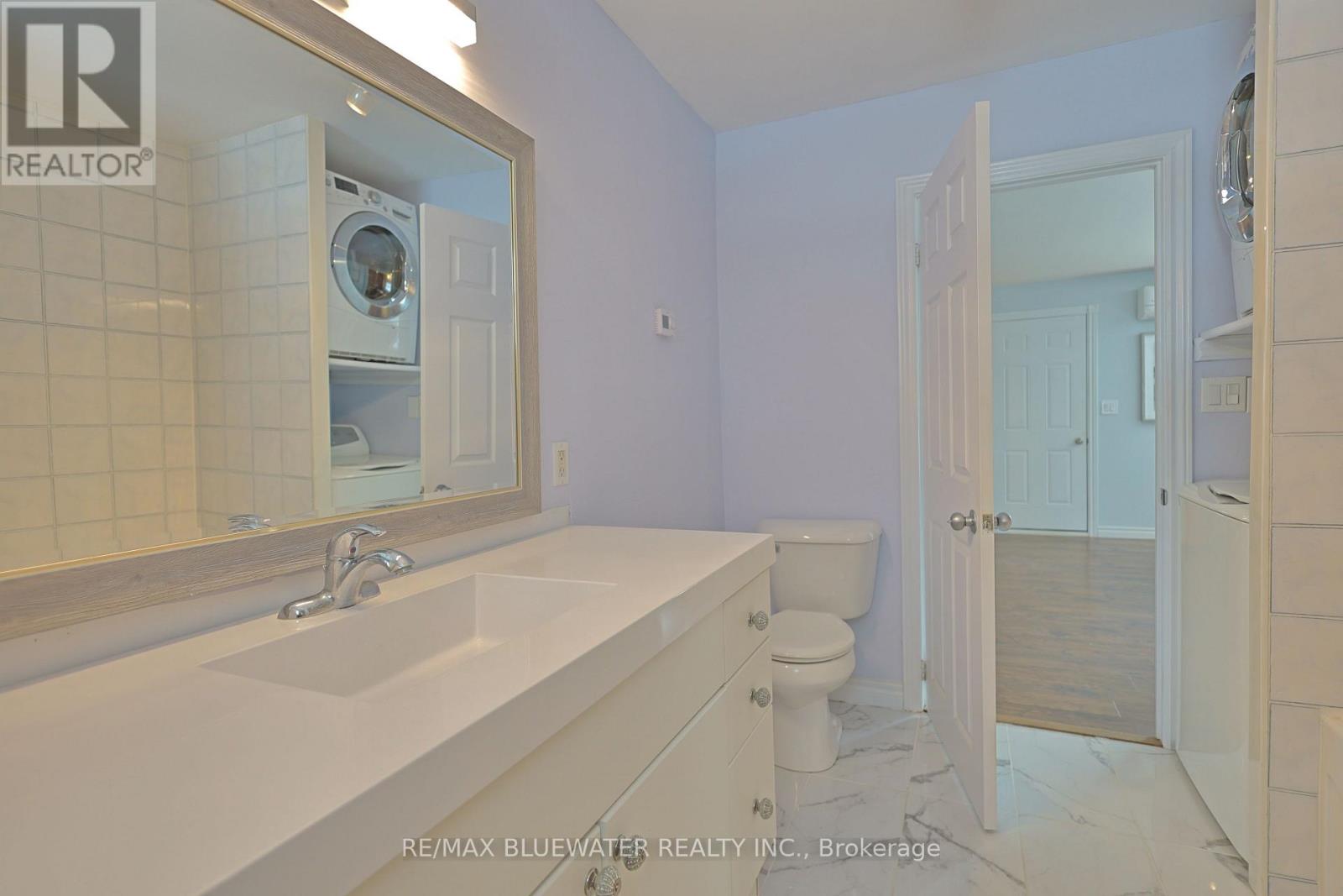 8296 Burwell Road, Lambton Shores, Ontario  N0M 1T0 - Photo 28 - X12844610