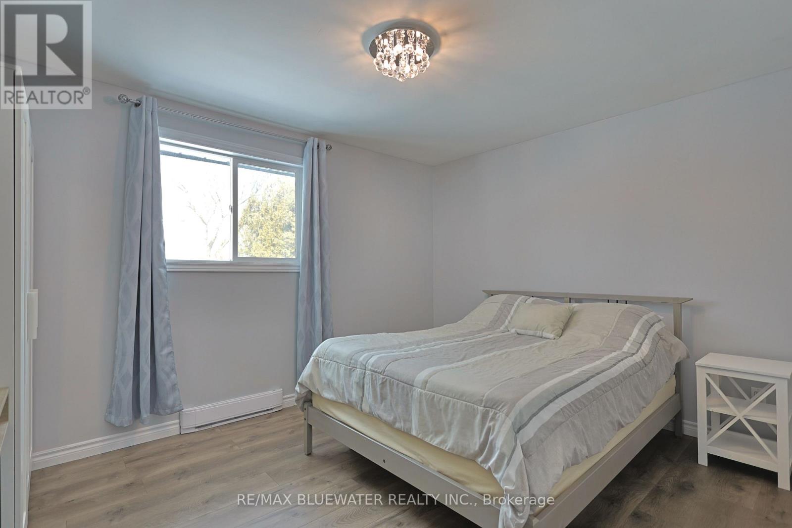 8296 Burwell Road, Lambton Shores, Ontario  N0M 1T0 - Photo 31 - X12844610