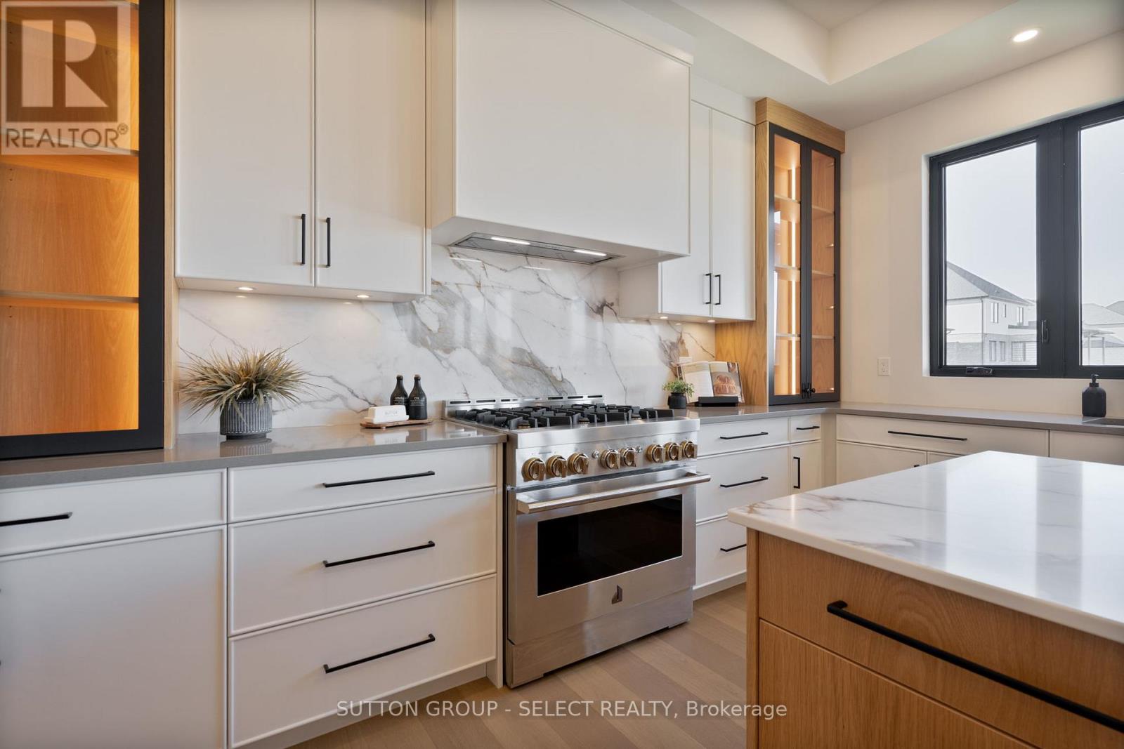 588 Creekview Chase, London North, Ontario  N6G 3X9 - Photo 13 - X12844686