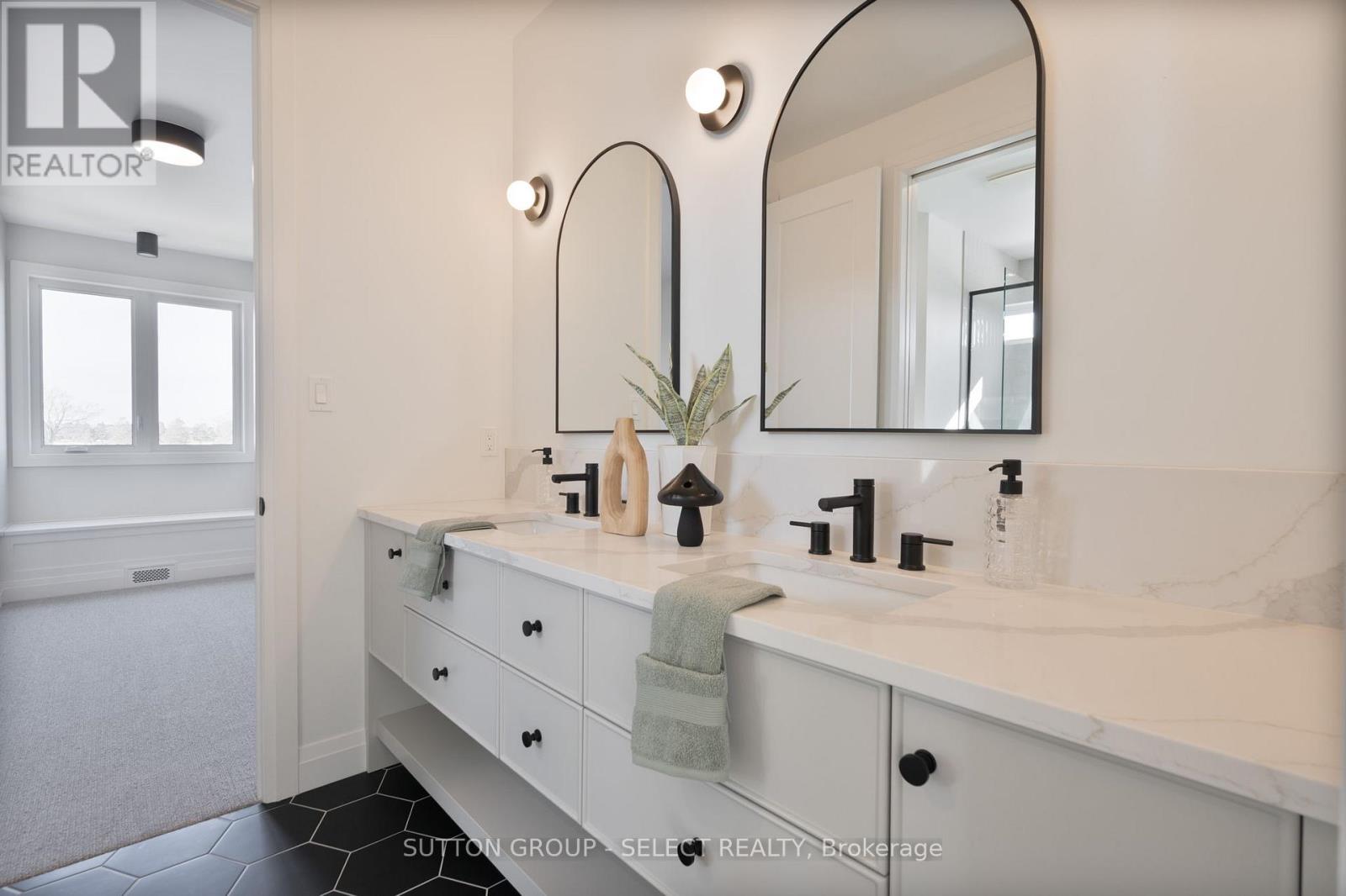 588 Creekview Chase, London North, Ontario  N6G 3X9 - Photo 36 - X12844686