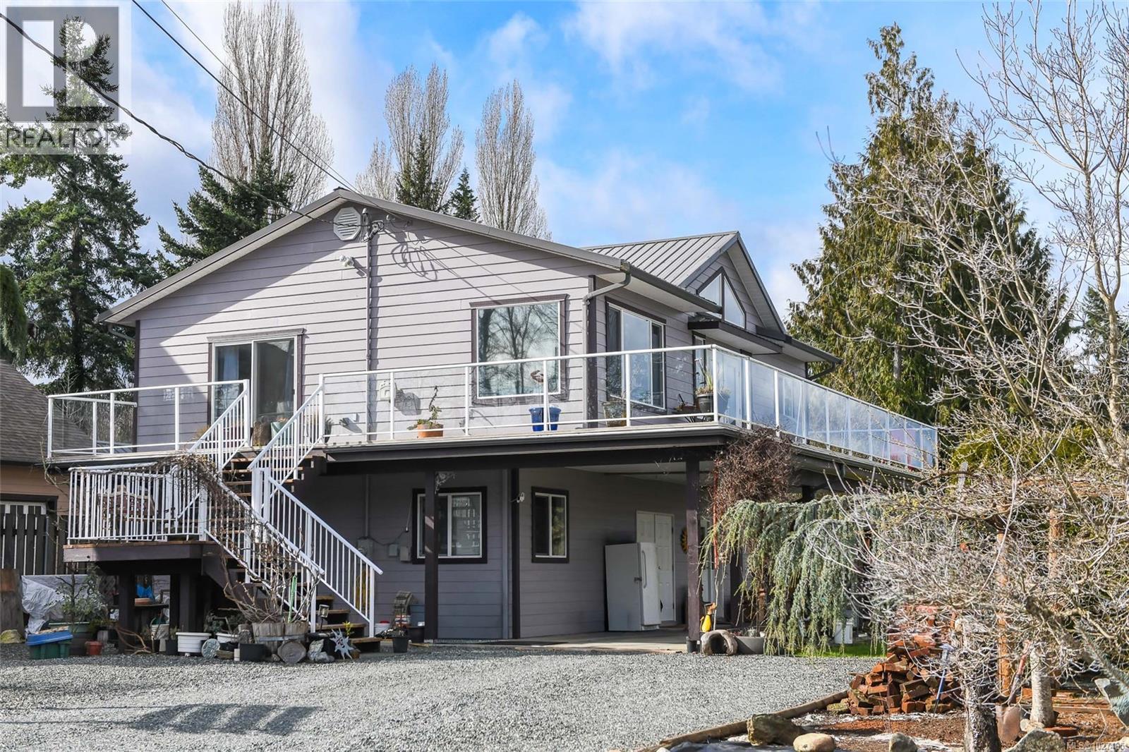 3916 Ronald Ave, Royston, British Columbia  V0R 2V0 - Photo 3 - 1027485