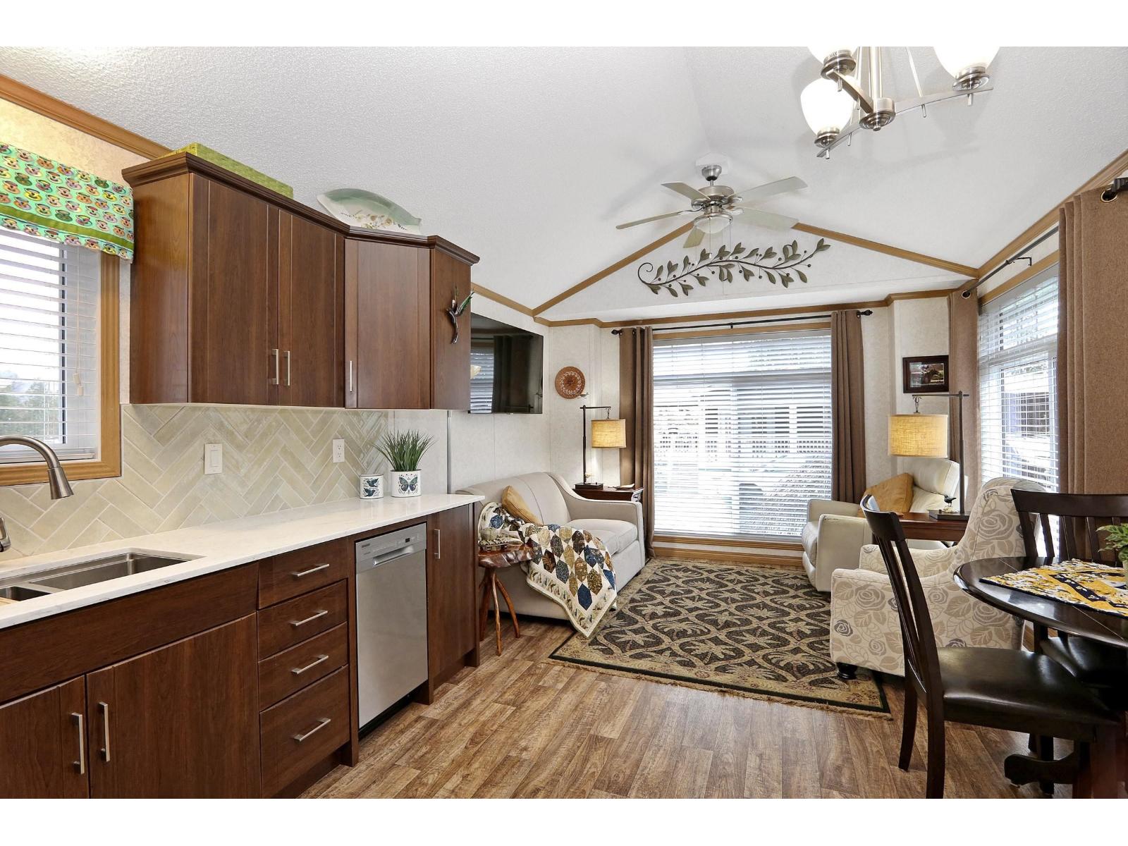 13 53480 Bridal Falls Road, Bridal Falls, Rosedale, British Columbia  V0X 1X1 - Photo 7 - R3095416