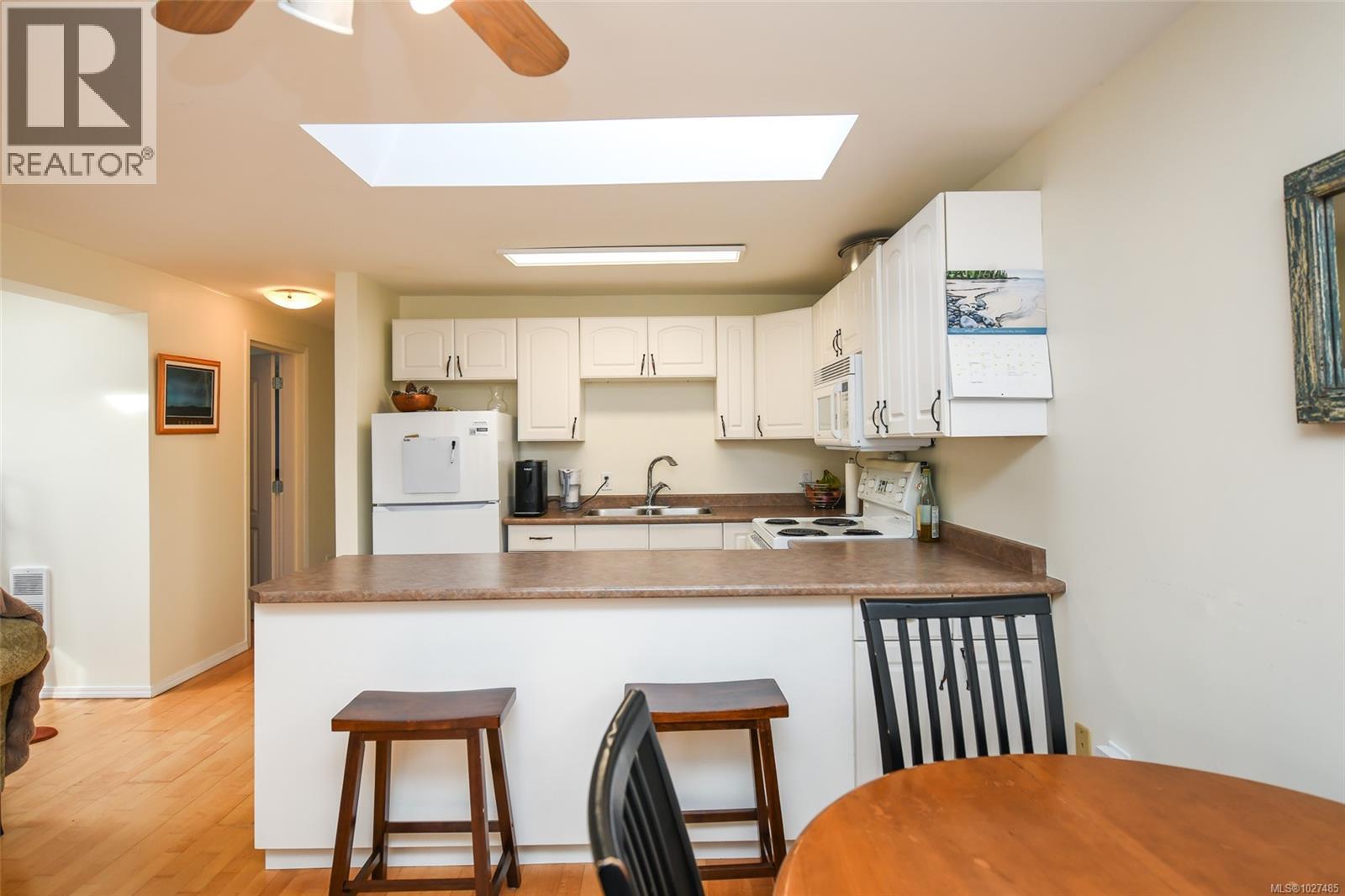 3916 Ronald Ave, Royston, British Columbia  V0R 2V0 - Photo 39 - 1027485