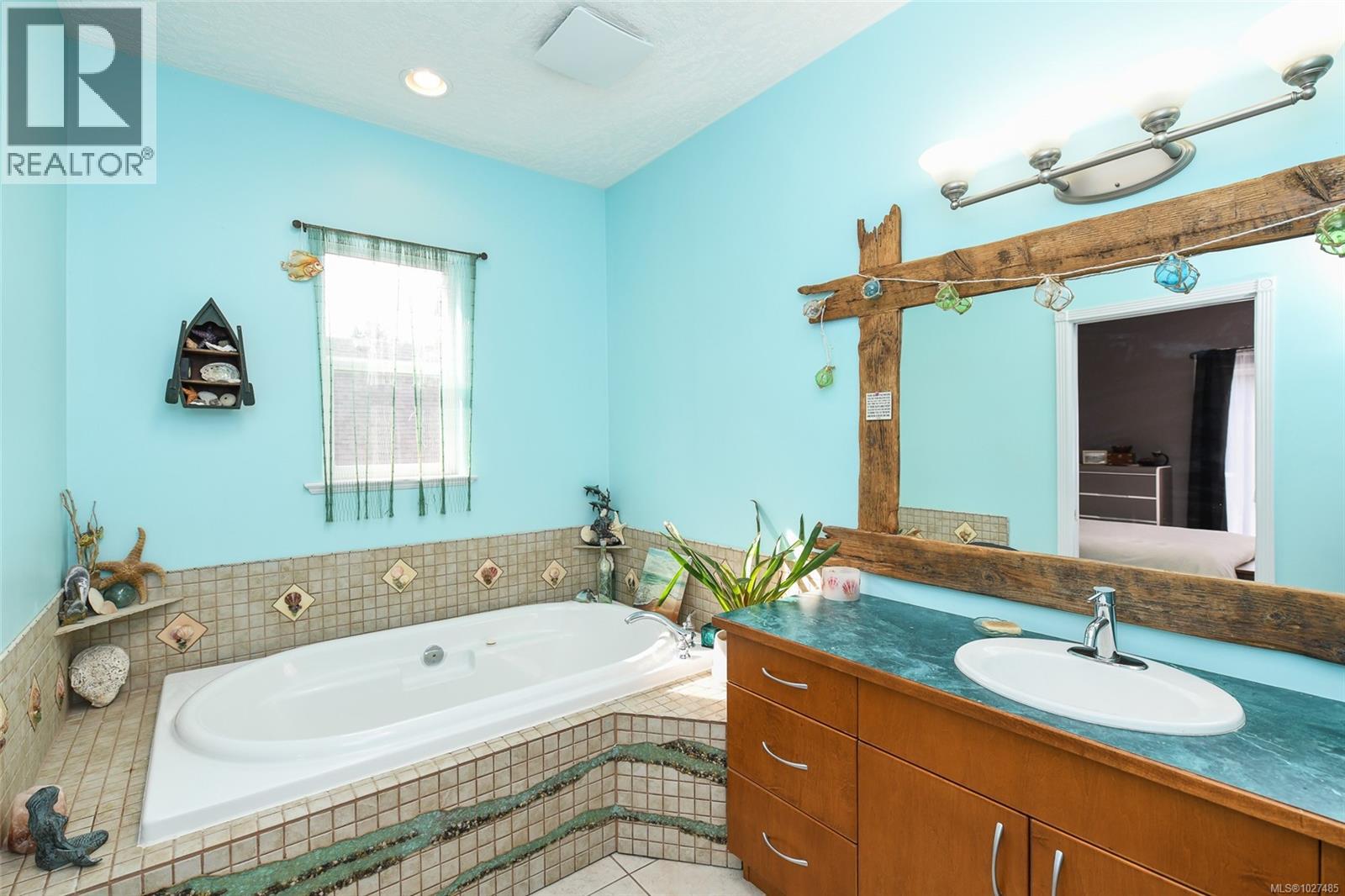 3916 Ronald Ave, Royston, British Columbia  V0R 2V0 - Photo 22 - 1027485