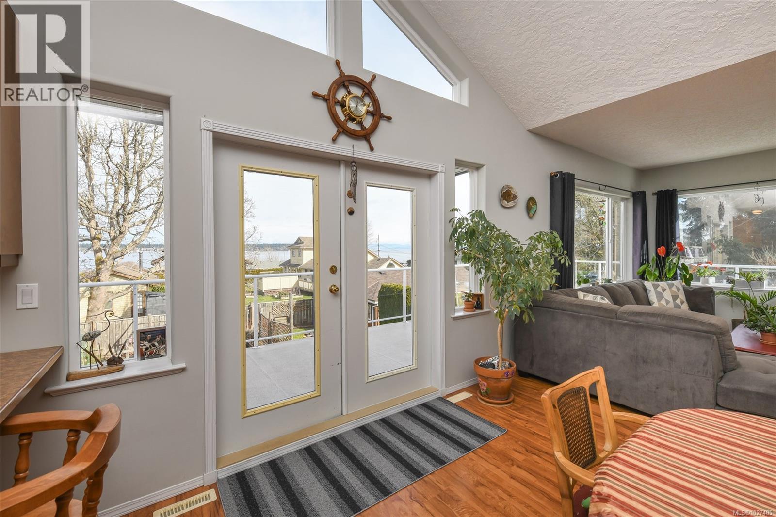 3916 Ronald Ave, Royston, British Columbia  V0R 2V0 - Photo 13 - 1027485