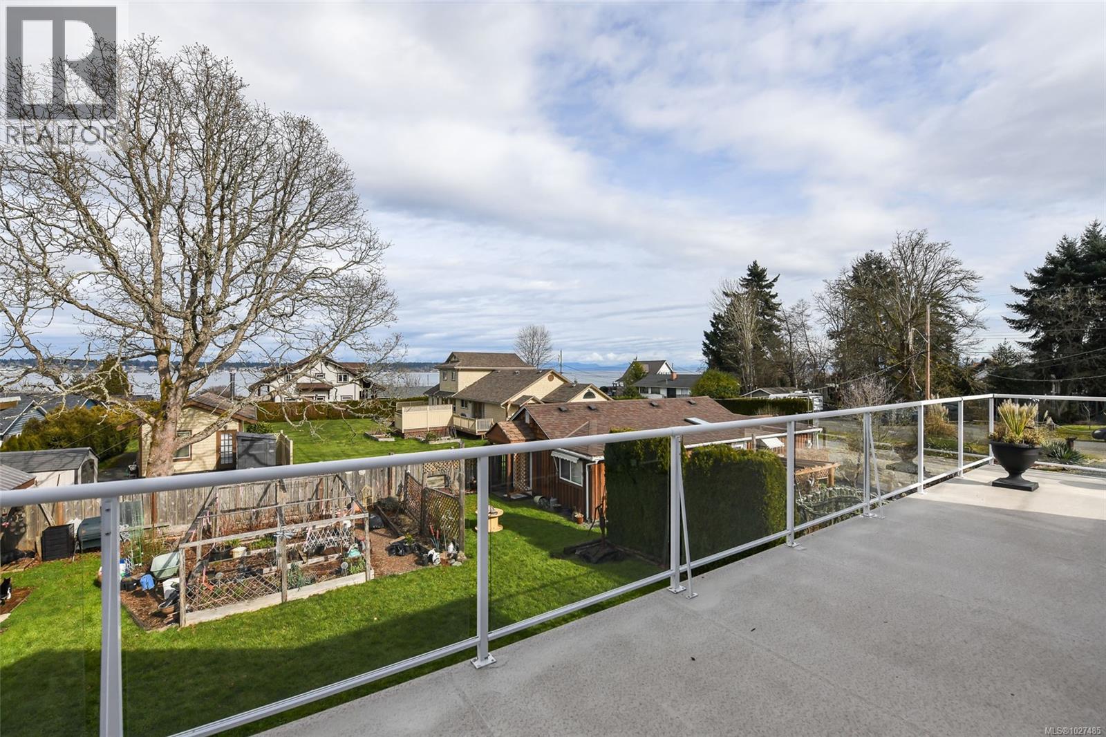 3916 Ronald Ave, Royston, British Columbia  V0R 2V0 - Photo 54 - 1027485