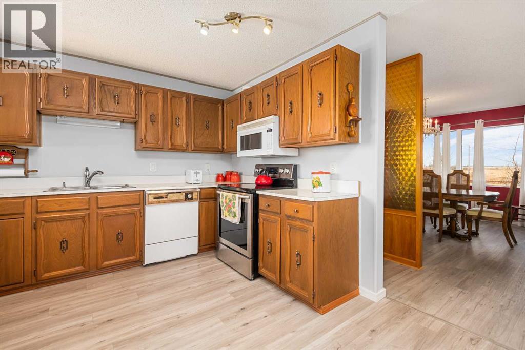 271194 Township Road 252, Rural Rocky View County, Alberta  T1Z 0S7 - Photo 13 - A2270020