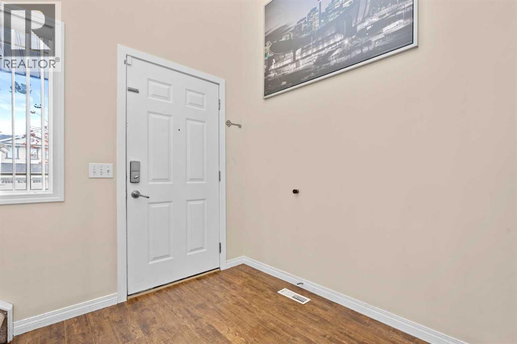 332 Oakmere Way, Chestermere, Alberta  T1X 1N3 - Photo 2 - A2289663