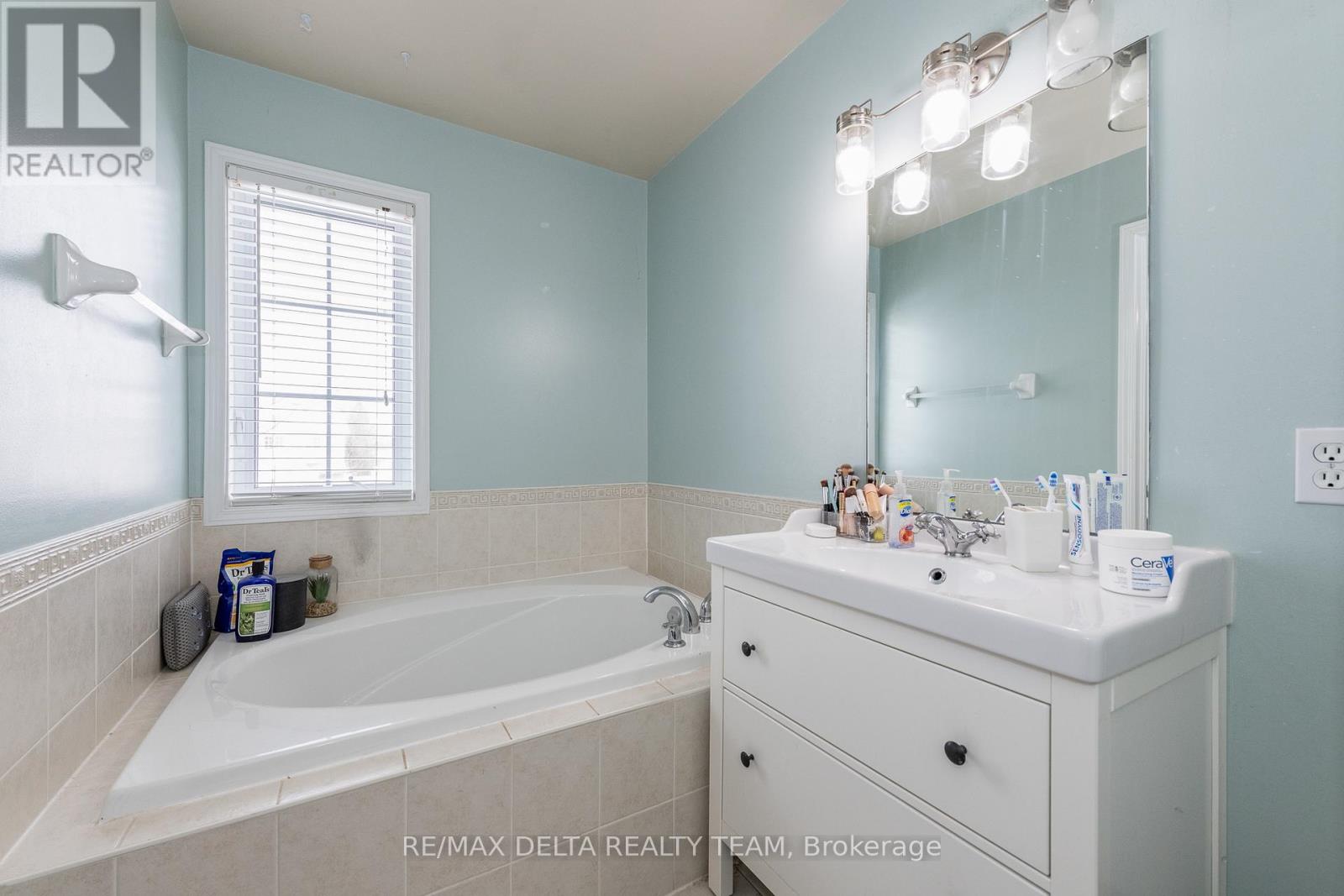 152 Ludlowe Street, Ottawa, Ontario  K4A 5C7 - Photo 16 - X12844608