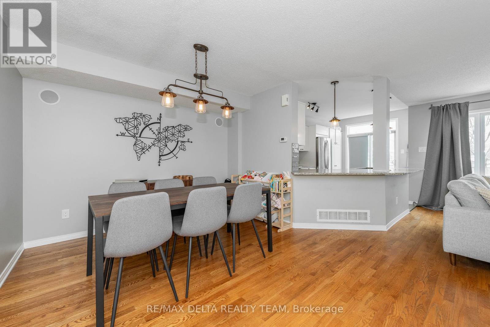 152 Ludlowe Street, Ottawa, Ontario  K4A 5C7 - Photo 5 - X12844608