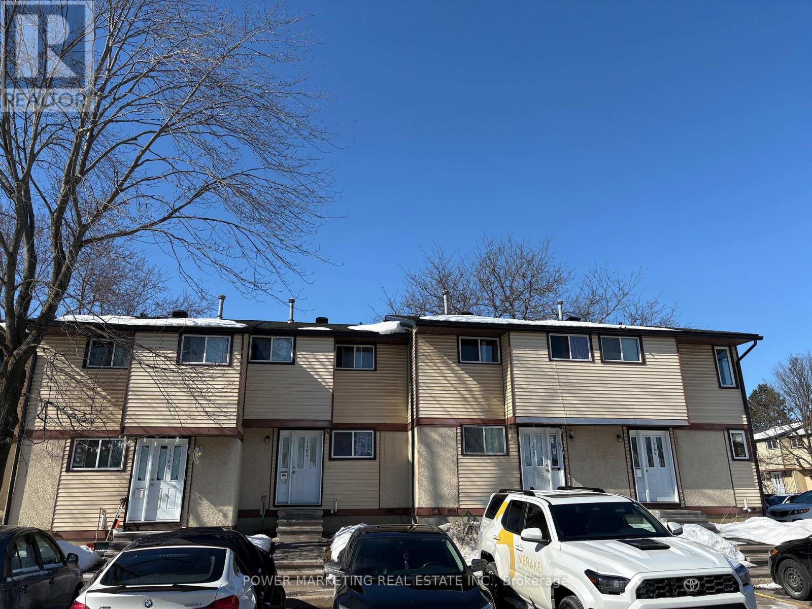 1585 Feather Lane, Ottawa, Ontario  K1T 1V3 - Photo 2 - X12844658