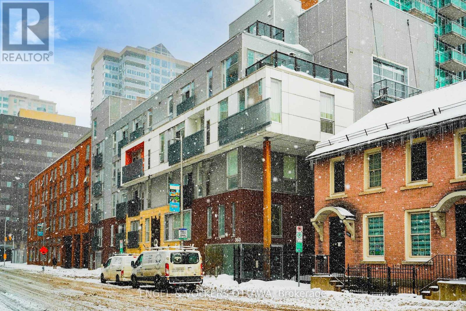 104 - 360 Cumberland Street, Ottawa, Ontario  K1N 0B1 - Photo 2 - X12844678