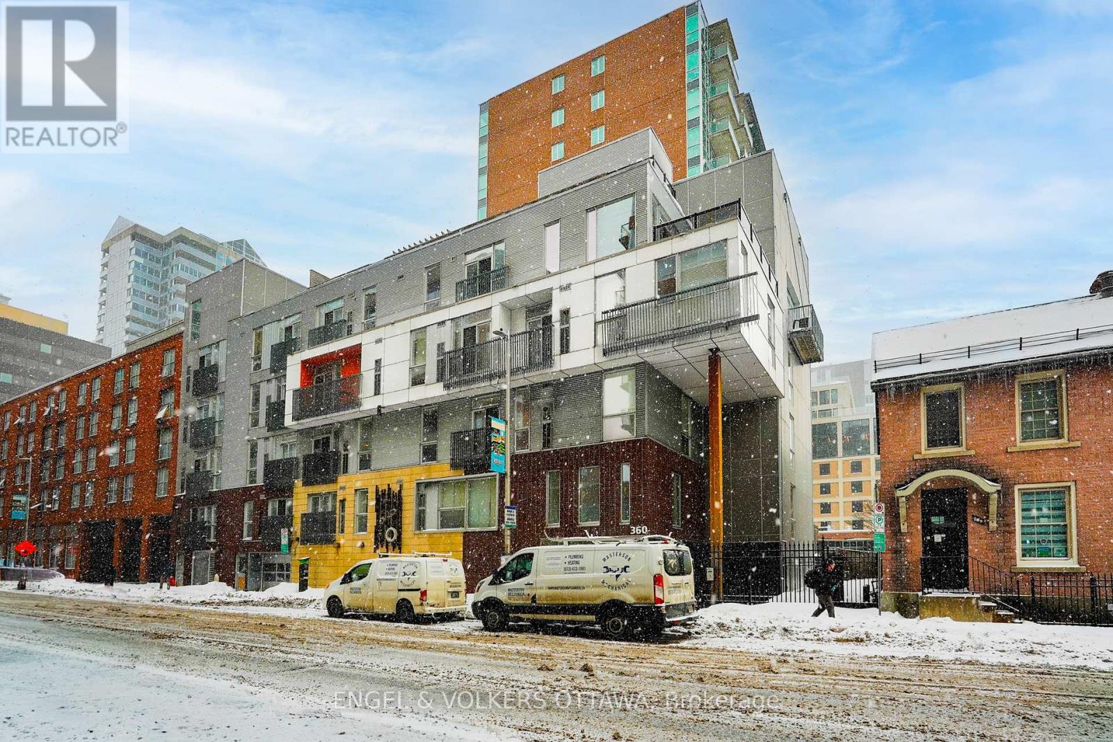 104 - 360 Cumberland Street, Ottawa, Ontario  K1N 0B1 - Photo 3 - X12844678