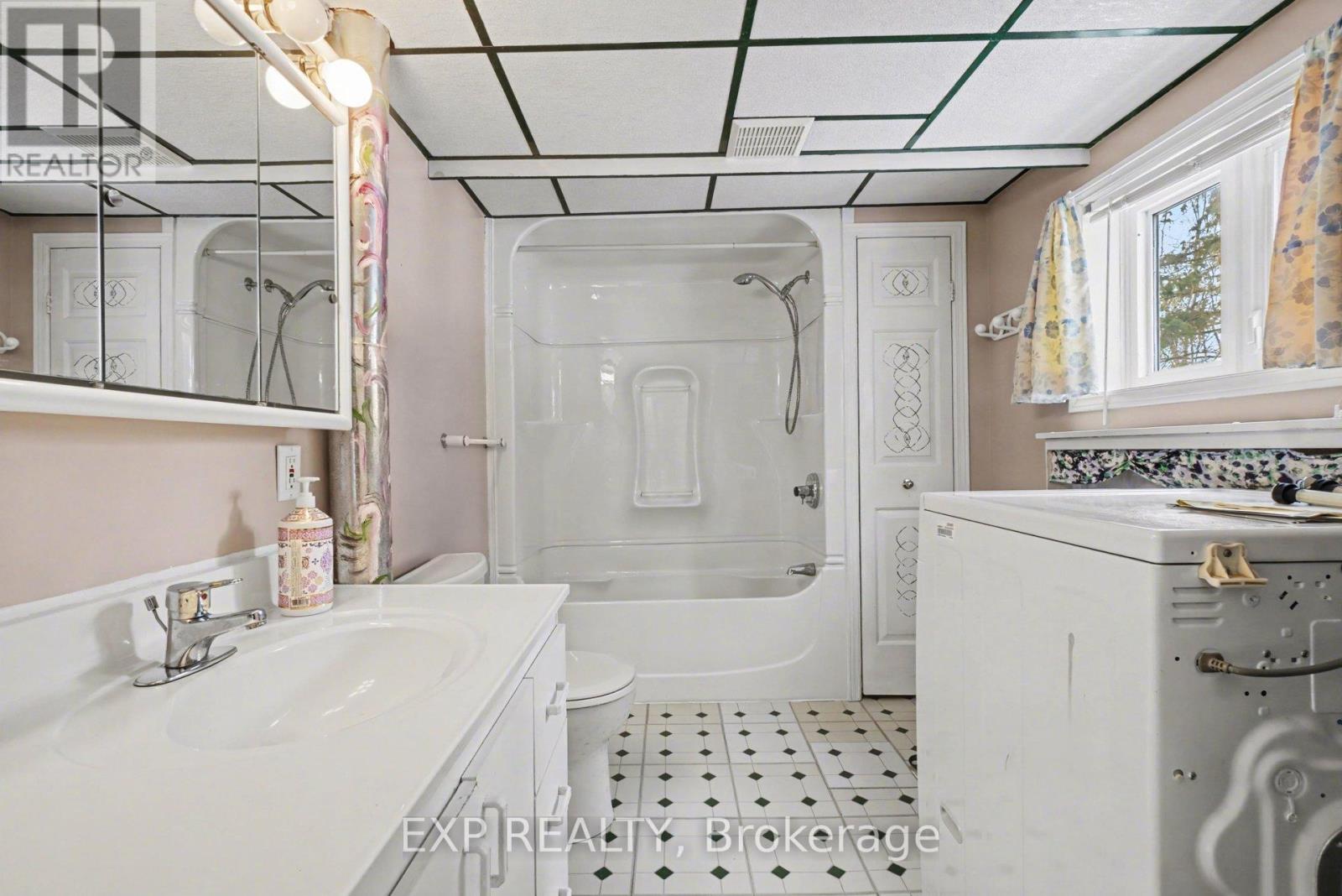 21 Fourth Street, North Stormont, Ontario  K0A 1R0 - Photo 23 - X12844716