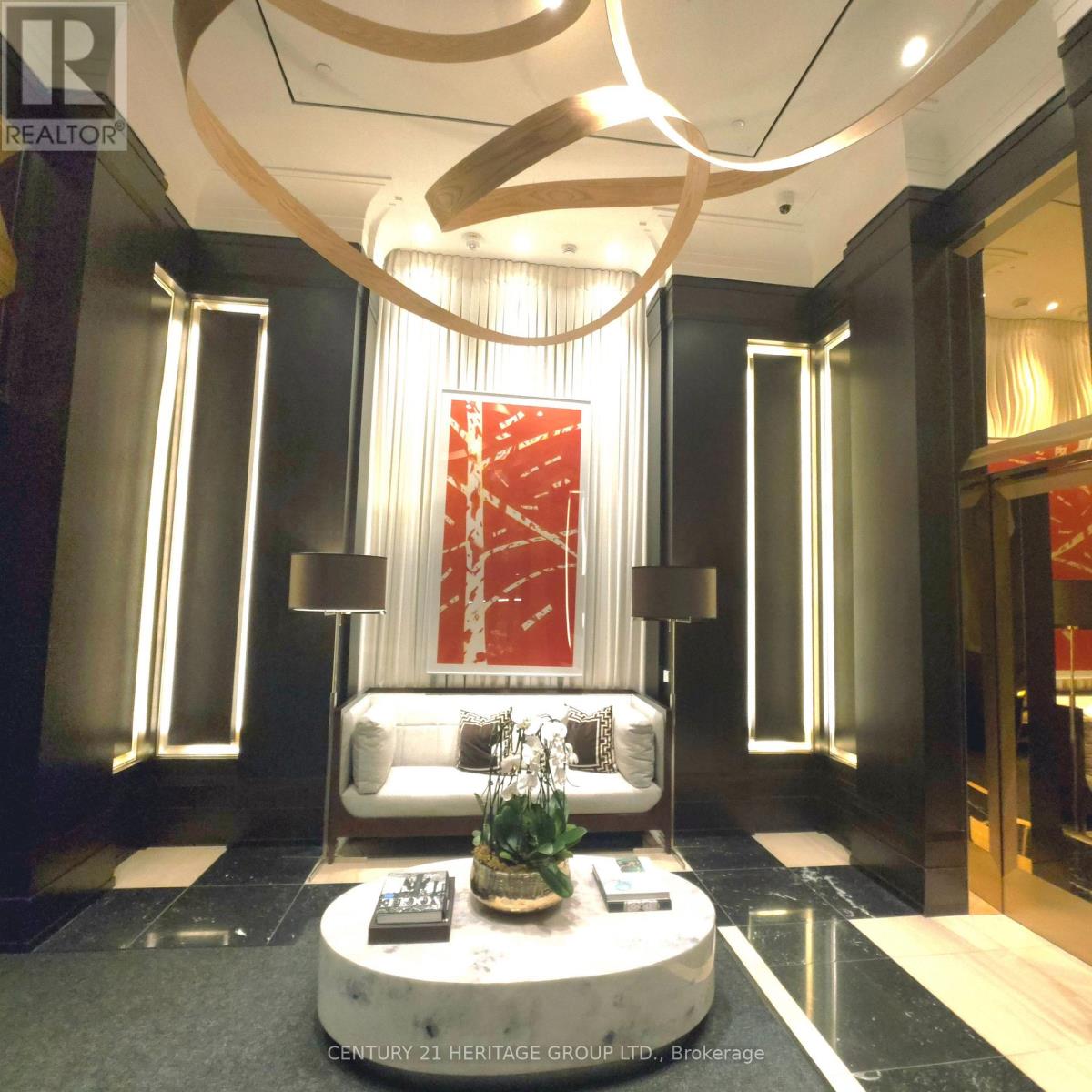 2801 - 200 Cumberland Street, Toronto (Annex), Ontario  M5R 0B7 - Photo 2 - C12844268