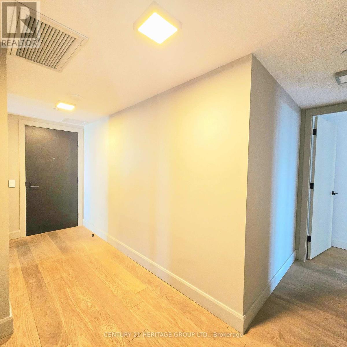 2801 - 200 Cumberland Street, Toronto (Annex), Ontario  M5R 0B7 - Photo 5 - C12844268