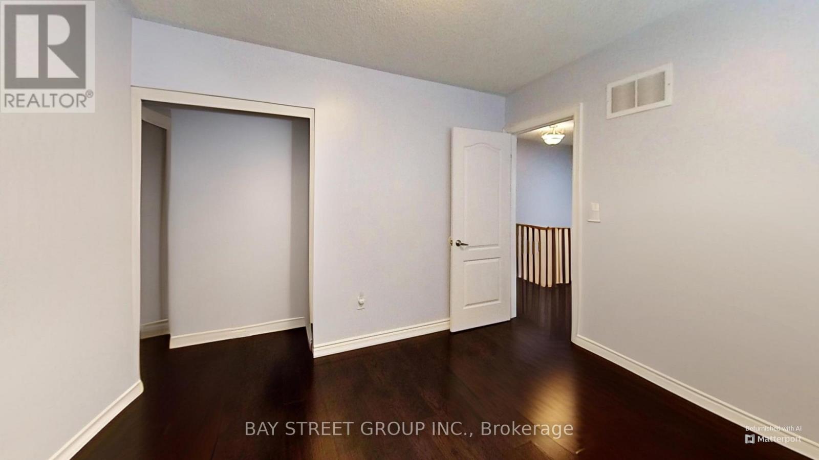 98 Royalpark Way, Vaughan, Ontario  L4H 1J6 - Photo 9 - N12820262