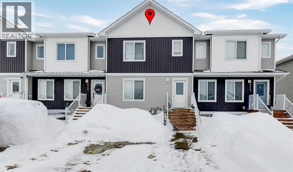 9515B 112 Avenue, clairmont, Alberta