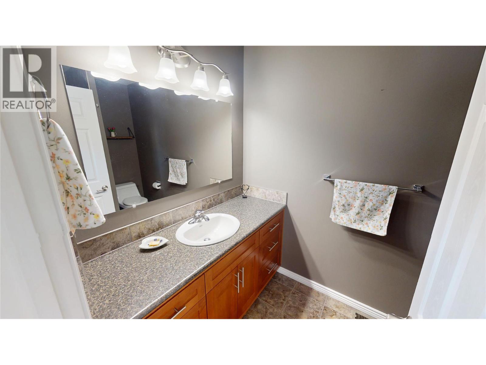 320 22nd Avenue S, Cranbrook, British Columbia  V1C 5K8 - Photo 19 - 10378014