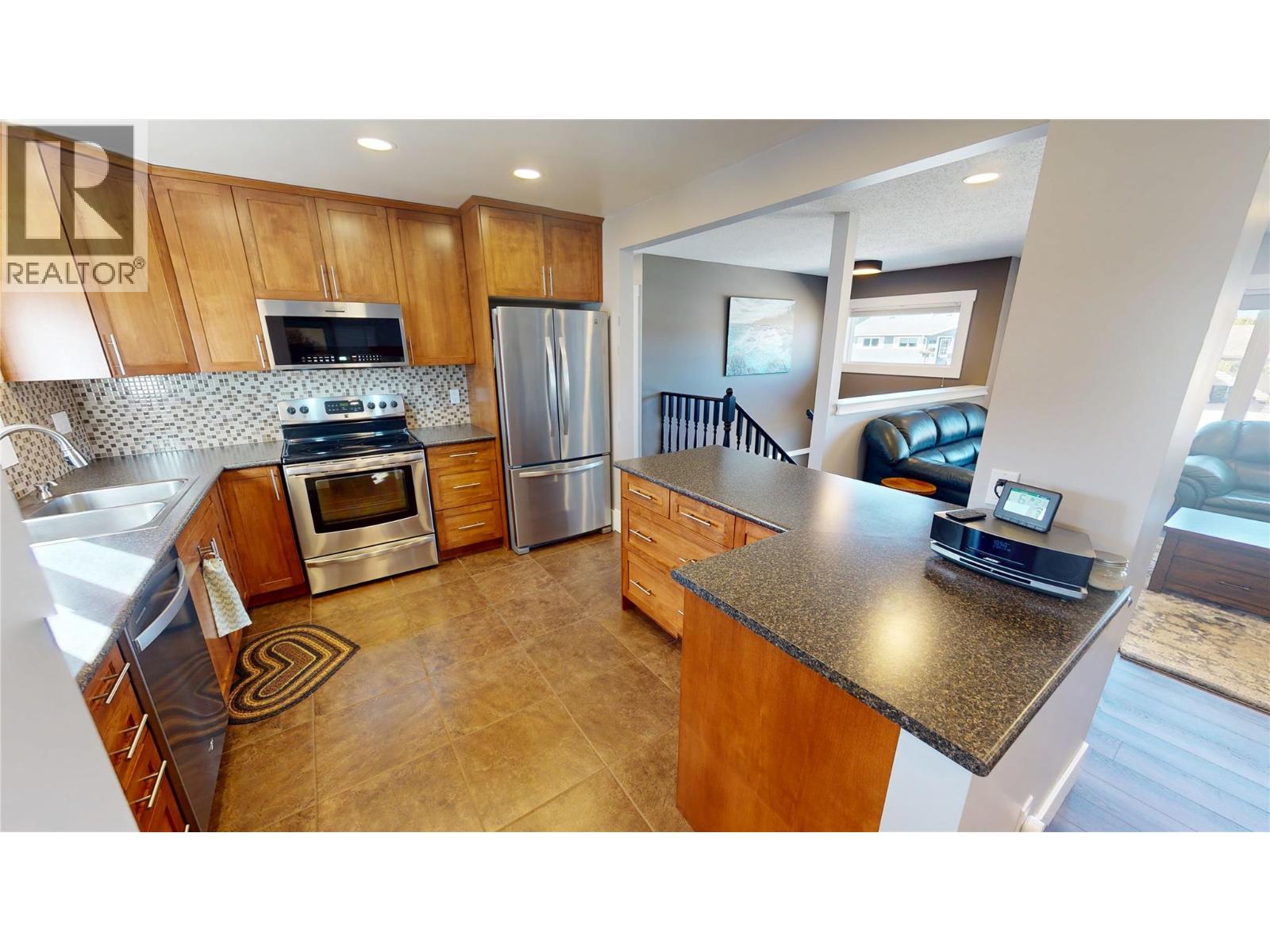 320 22nd Avenue S, Cranbrook, British Columbia  V1C 5K8 - Photo 9 - 10378014