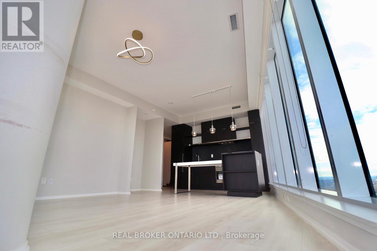 5902 - 197 Yonge Street, Toronto (Church-Yonge Corridor), Ontario  M5B 1M4 - Photo 11 - C12844706