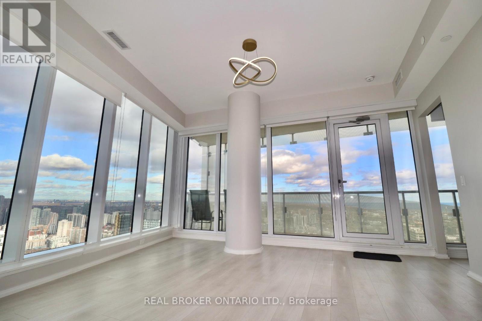 5902 - 197 Yonge Street, Toronto (Church-Yonge Corridor), Ontario  M5B 1M4 - Photo 16 - C12844706