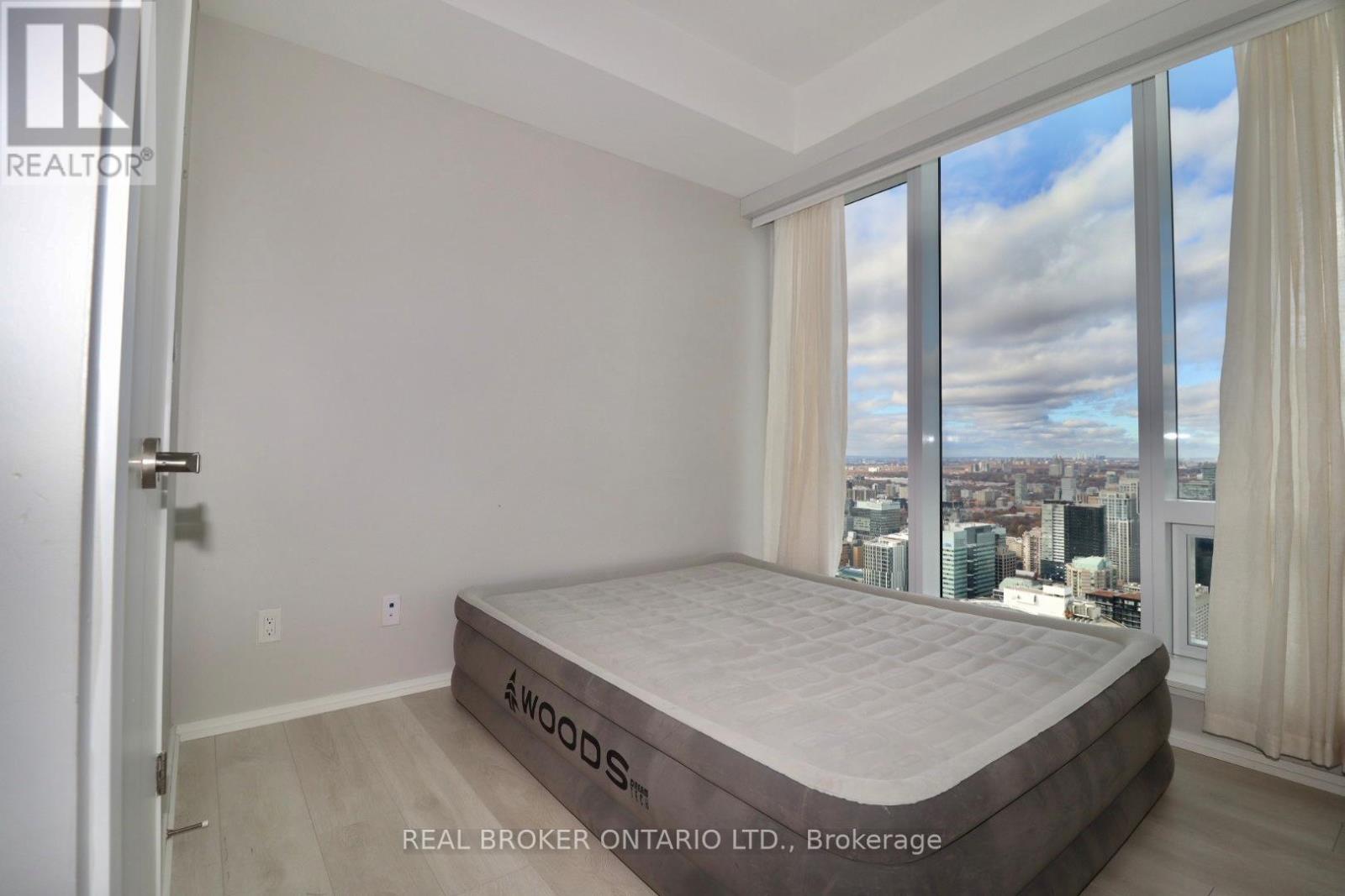 5902 - 197 Yonge Street, Toronto (Church-Yonge Corridor), Ontario  M5B 1M4 - Photo 20 - C12844706