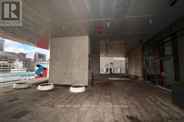 5902 - 197 Yonge Street, Toronto (Church-Yonge Corridor), Ontario  M5B 1M4 - Photo 28 - C12844706