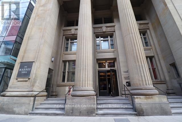 5902 - 197 Yonge Street, Toronto (Church-Yonge Corridor), Ontario  M5B 1M4 - Photo 43 - C12844706