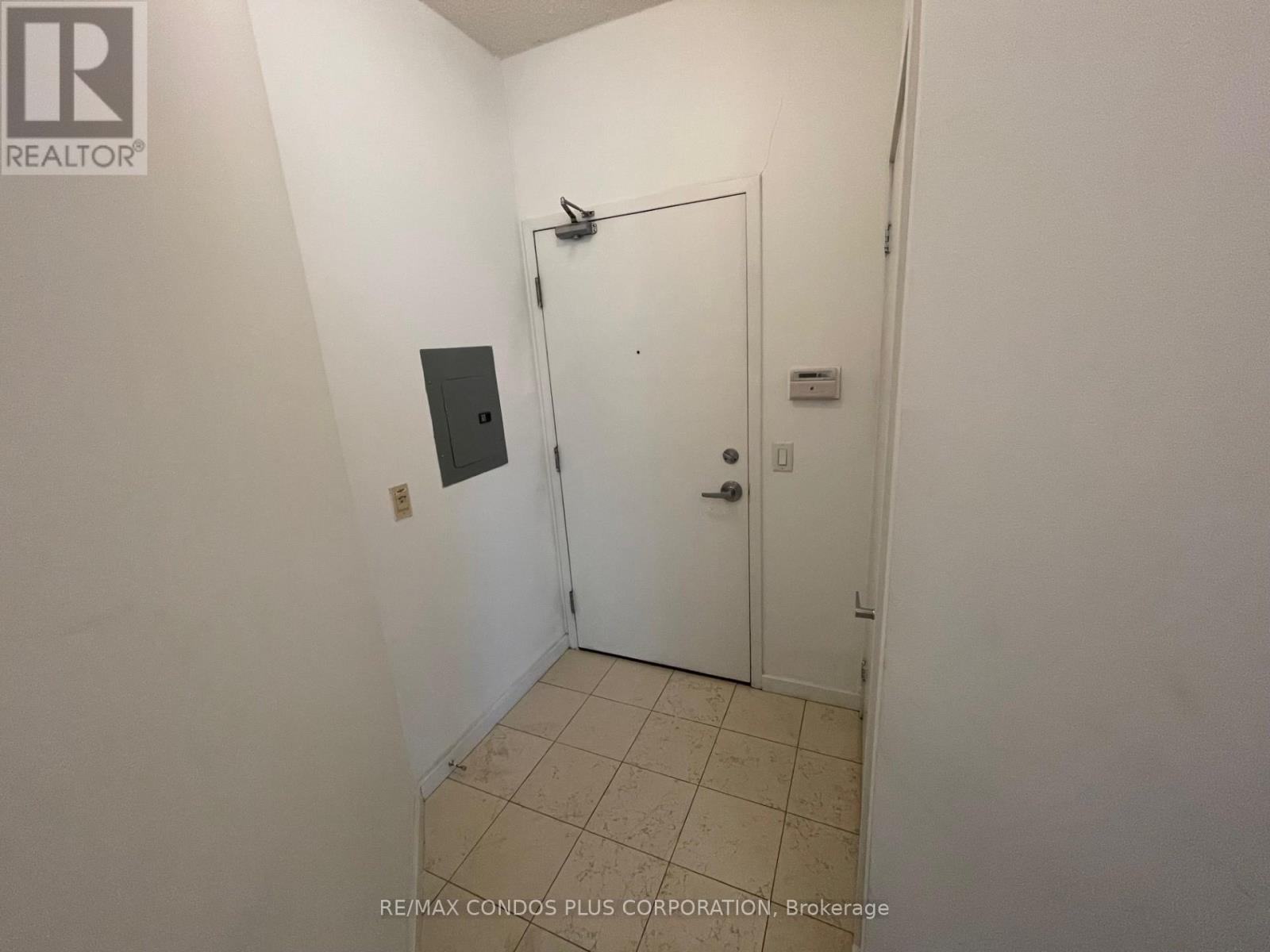 2504 - 8 York Street, Toronto, Ontario  M5J 2Y2 - Photo 4 - C12844712